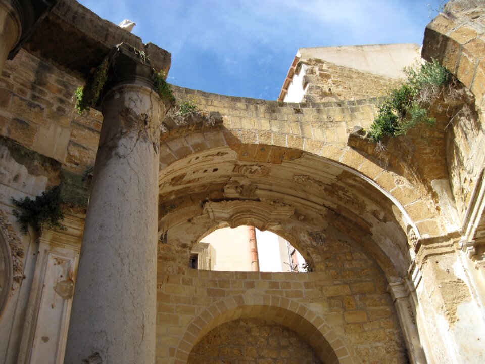 Ruin mediterranean decay
