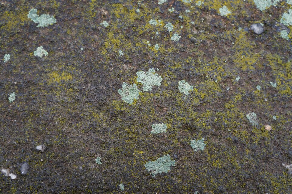 Ground weathered structure
