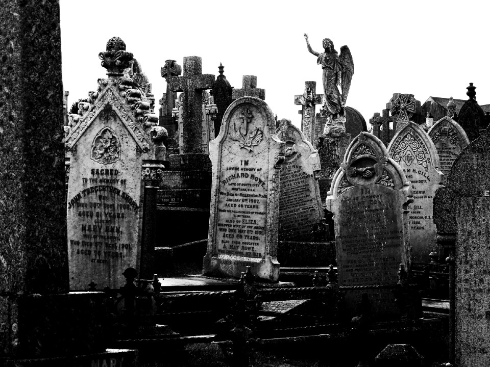 Cornwall cemetery the tombstones