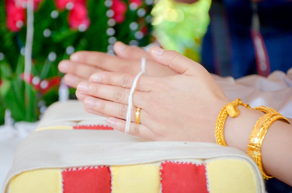 Love marriage white