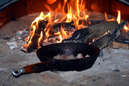 Fire food frying pan photo