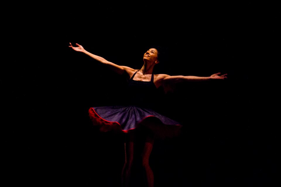 Emotion lighting staging
