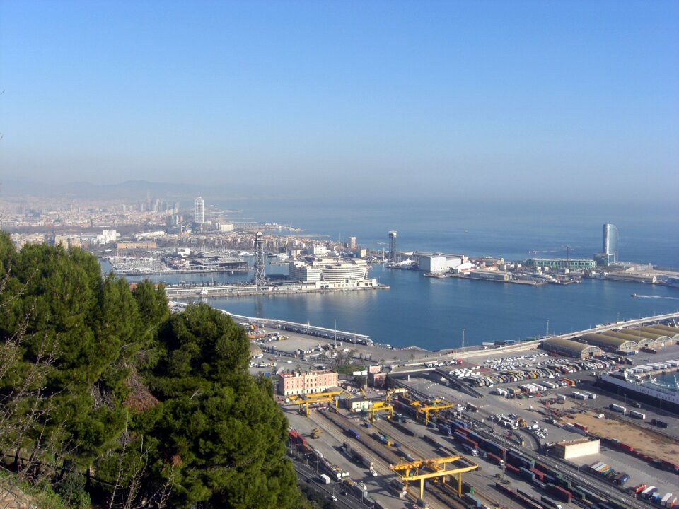 Port barcelona water