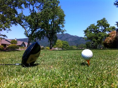 Ball tee