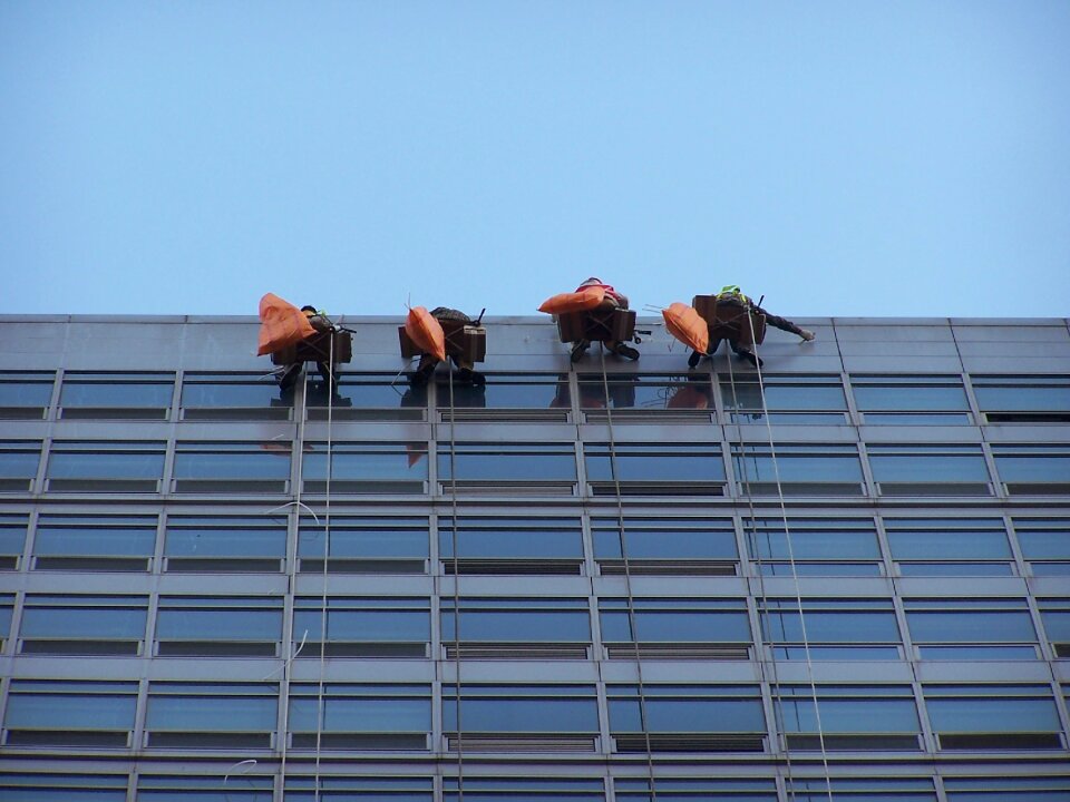Windshield wipe high altitude operation rope work