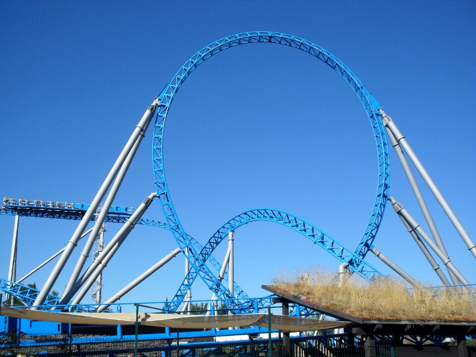 Coaster amusement park manege