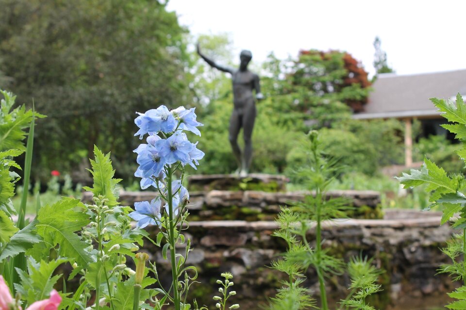 Garden sculpture classic