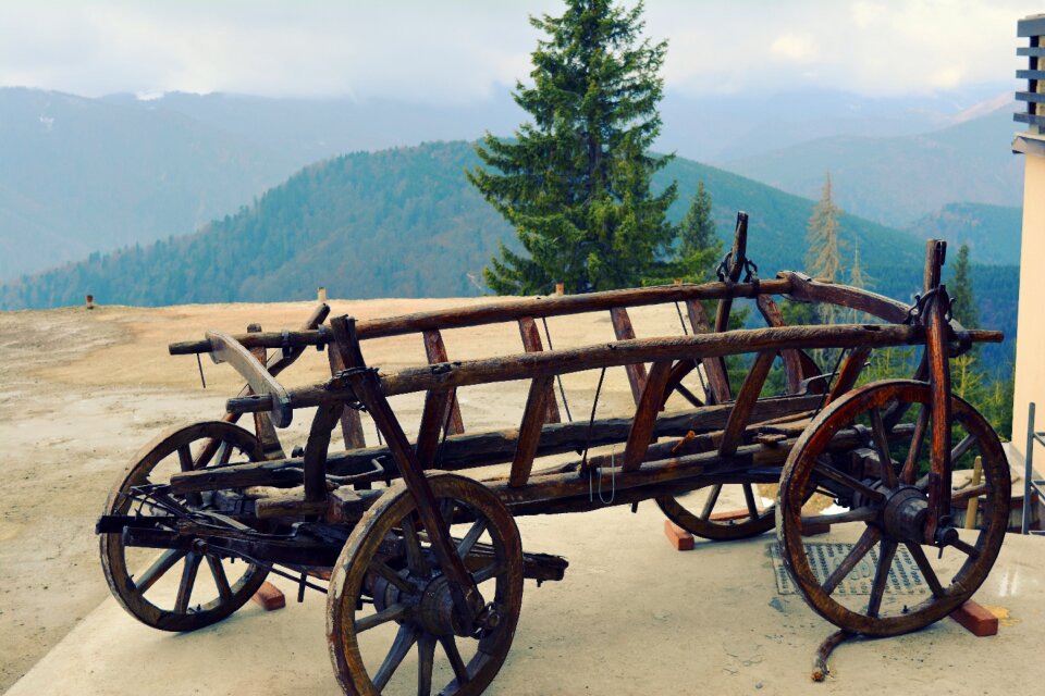Ranca mountain decorative waggon