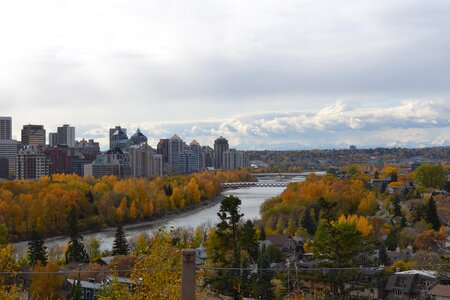 River autumn city photo