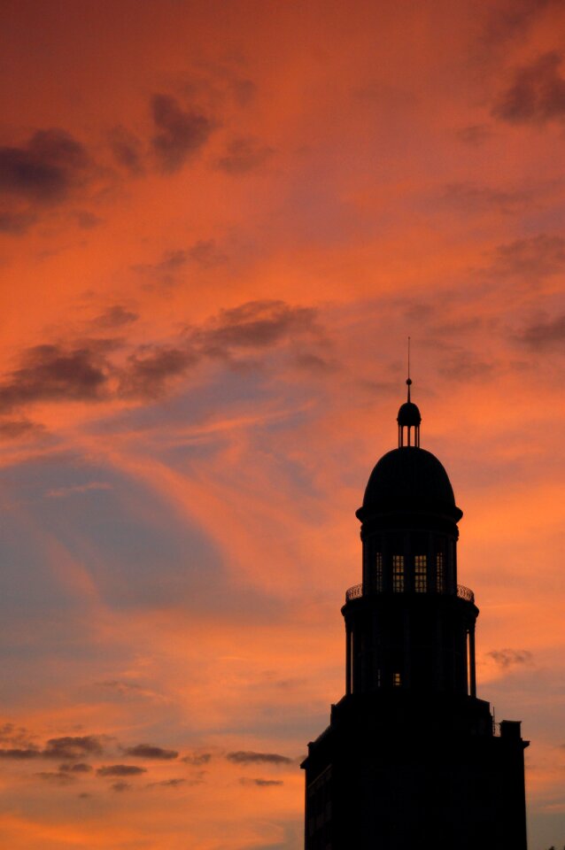 Frankfurter tor berlin evening light