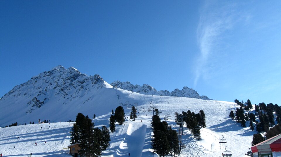 Skiing snow cold photo