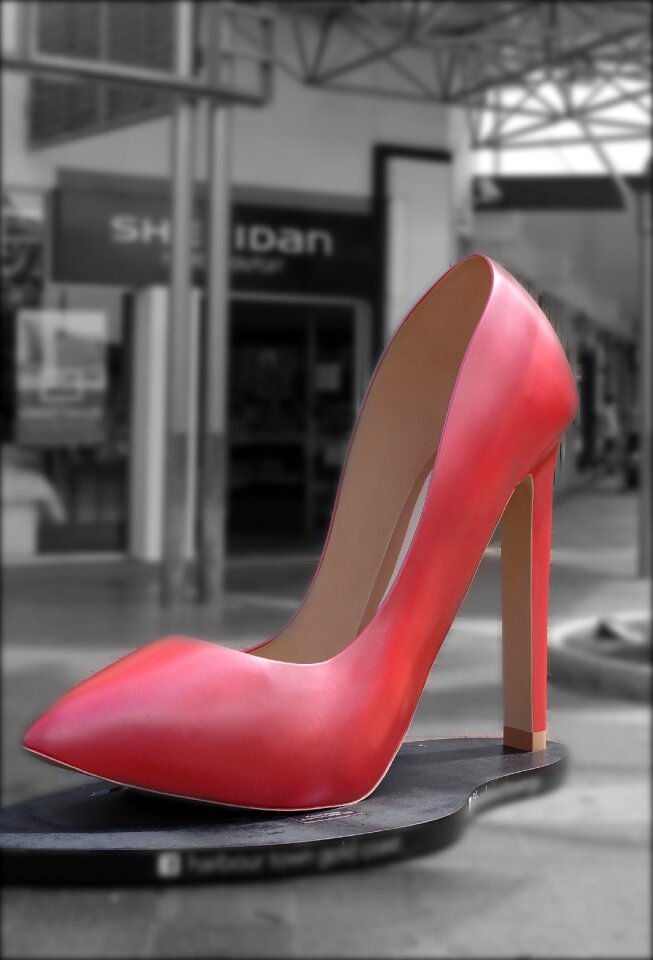 Footwear fashion heel