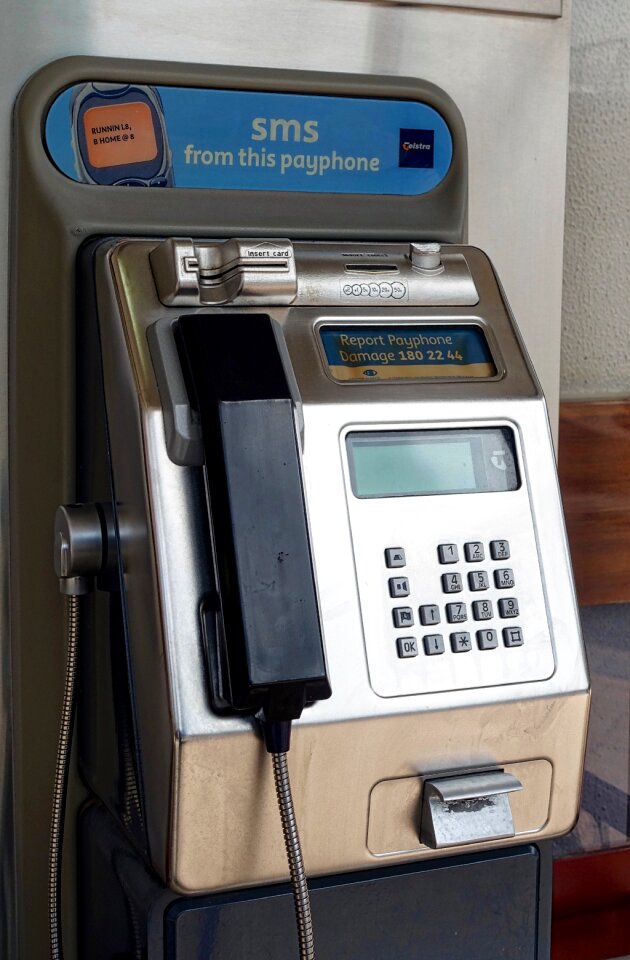 Communicate telecommunication call