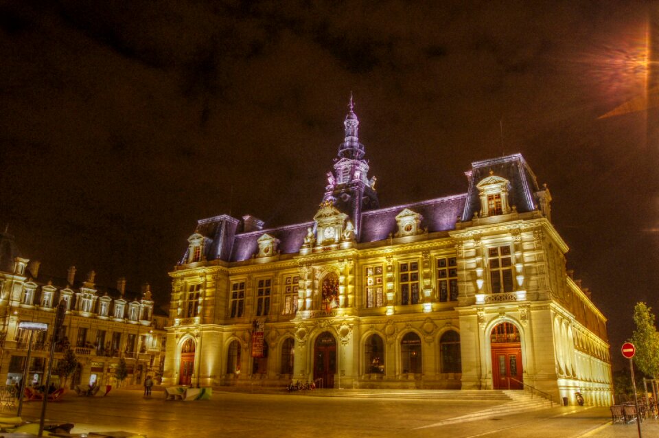Night lighting building