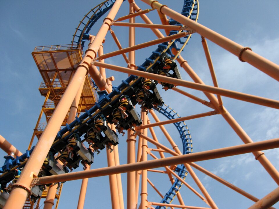 Attractions structure engineering