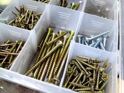 Construction material screw box countersunk head screws