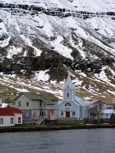 Cold bay snow