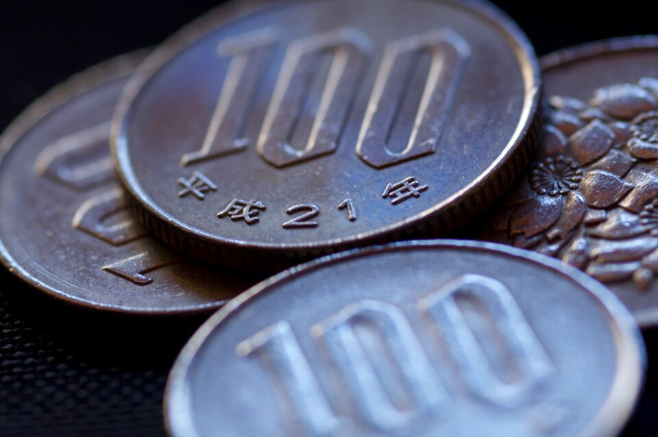 Loose change cash metal