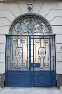 Door street city
