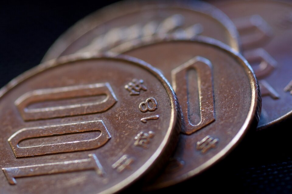 Loose change cash metal