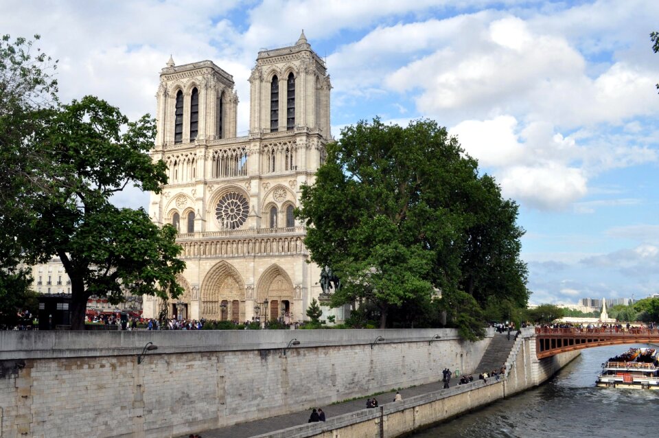 France church quasimodo