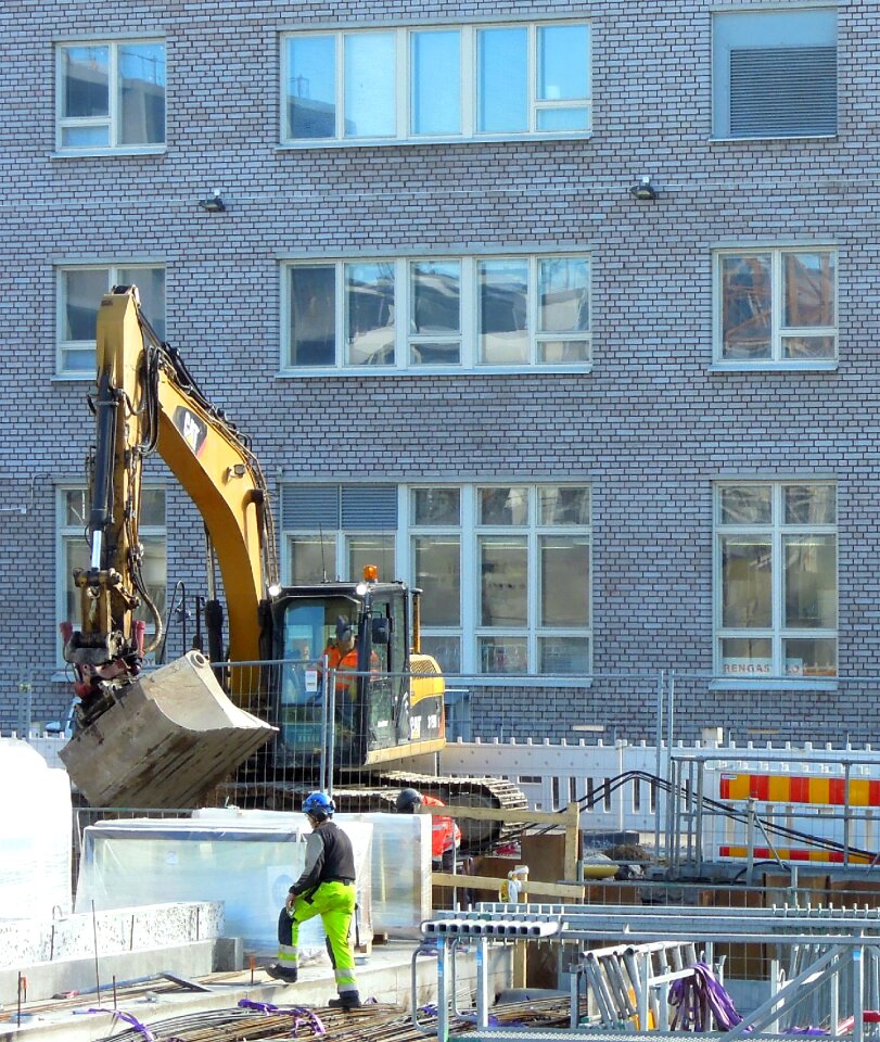Finnish to build a crane
