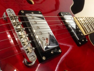 Gibson electric rock photo