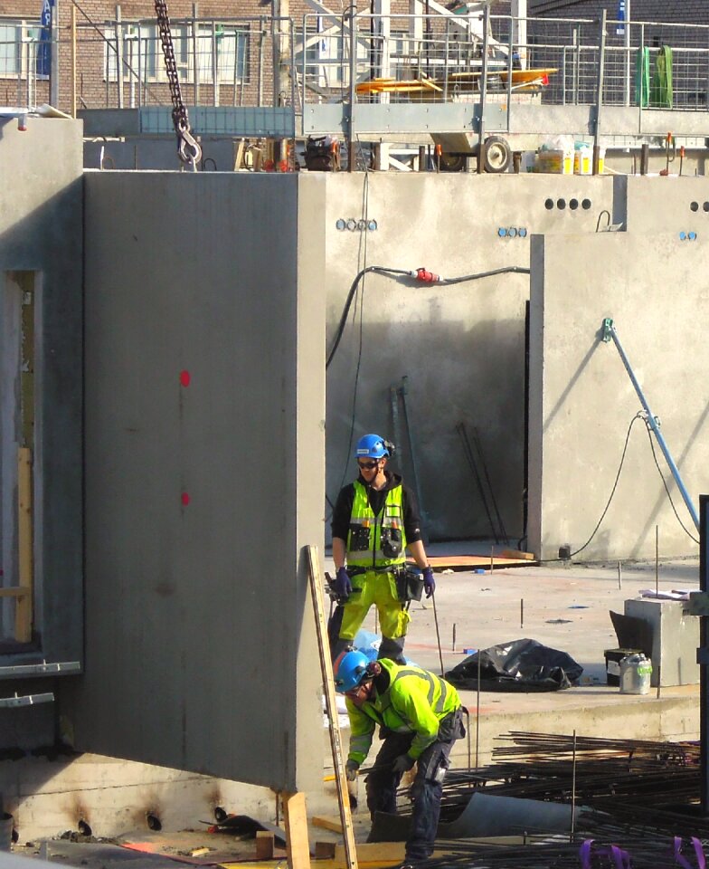 Finnish to build a crane