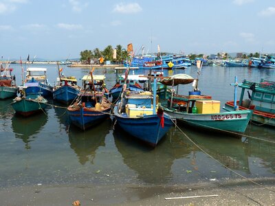 Sea boats fisherman
