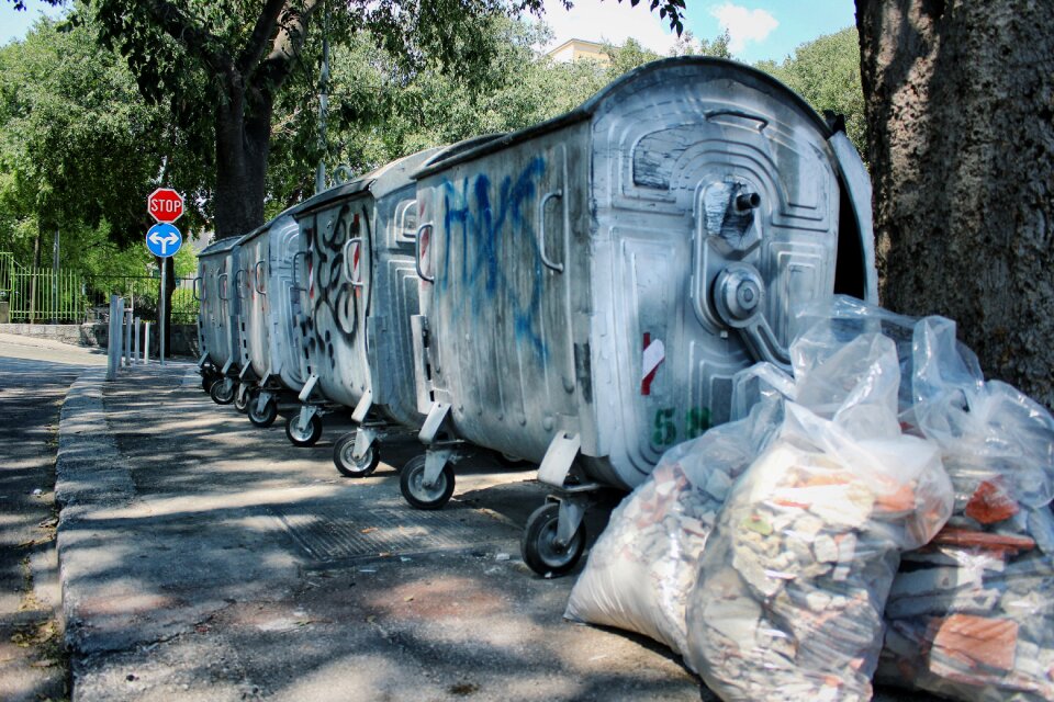 Recycling waste rubbish