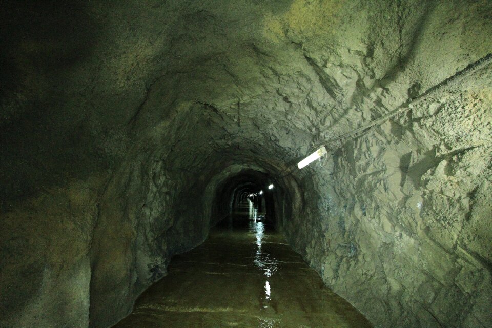 Reflection cave peru