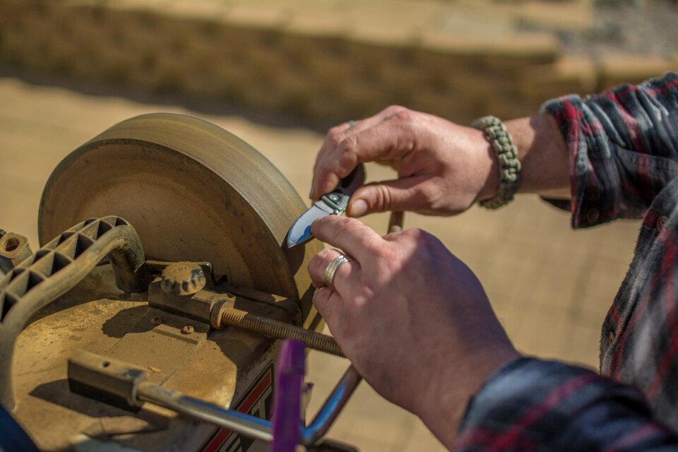 Sharpener blade sharpen