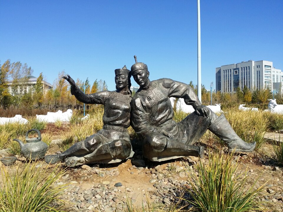 Jingkiseukan genghis khan statue