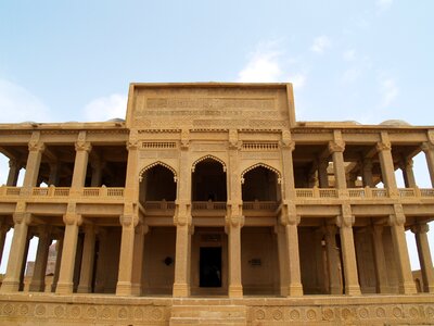 Issa khan tarkhan