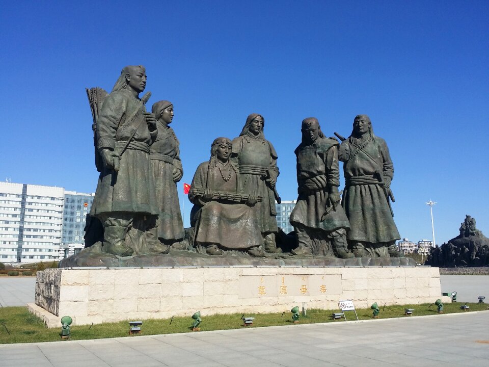 Kagan statue genghis khan