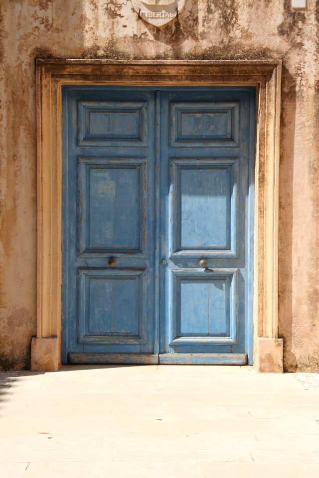 Wooden door blue former