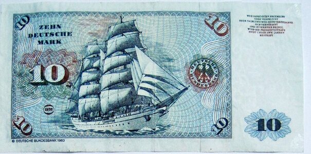 Dollar bill cash and cash equivalents 10