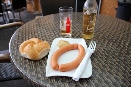 Sausage kaisersemmel almdudler