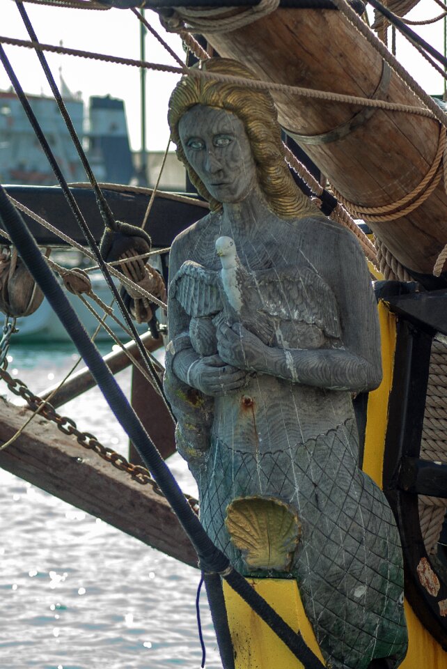 Bow port of sète mermaid