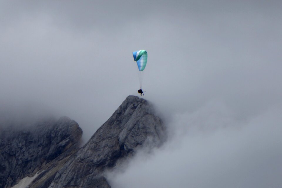 Mountains cloudy balloon