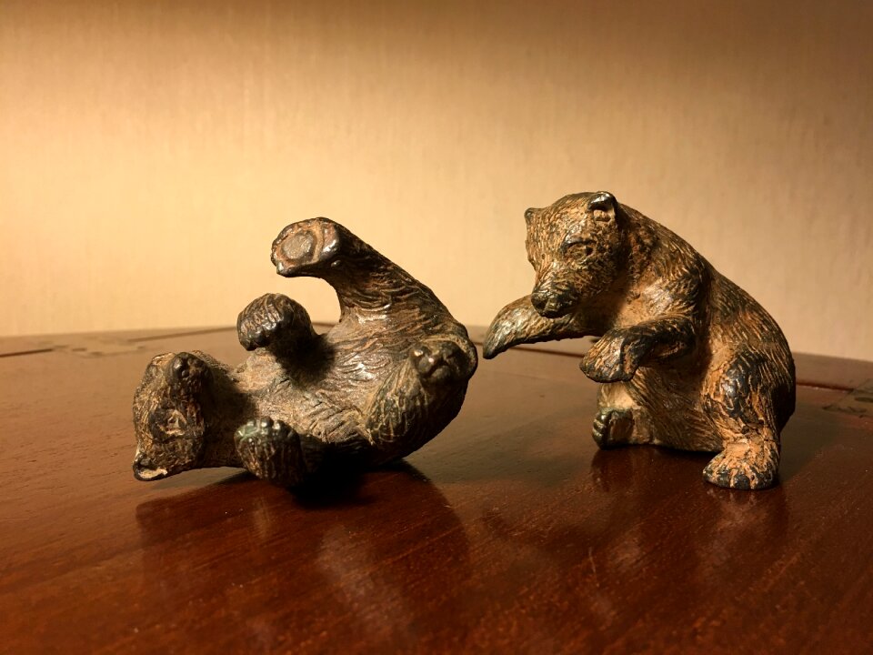 Bear figures decoration