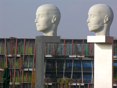 Adlershof art two heads