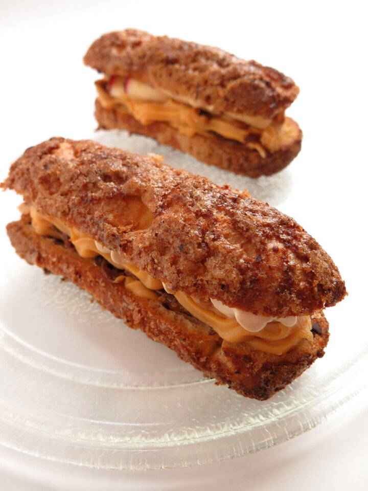 Cake suites food