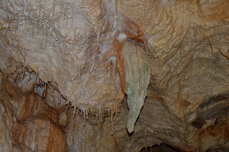 Stalactite wet stalgtite