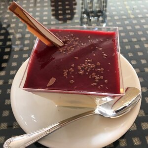 Vanilla chocolate raspberries