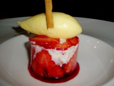 Pastry presentation desserts