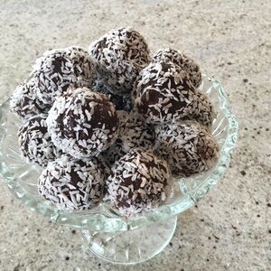 Chocolate balls avocado coconut