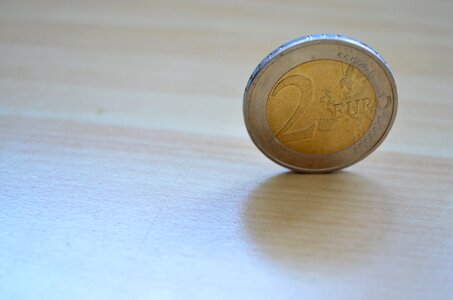 2 euros € coin table photo