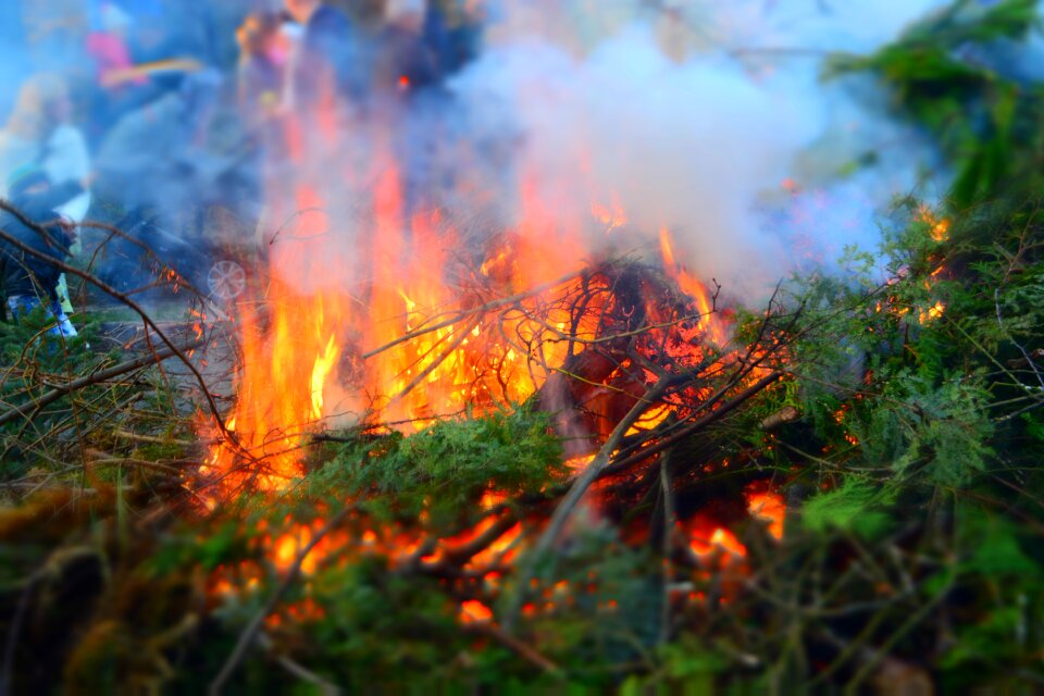 Fire green easter