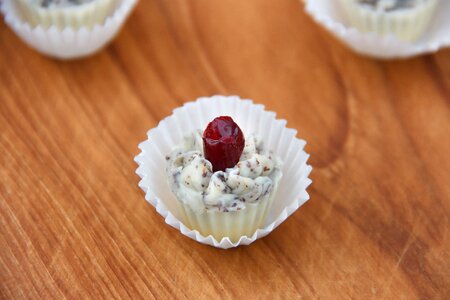 Paper cupcake cooking